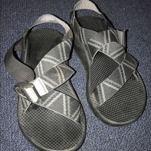 Men’s black chaco’s